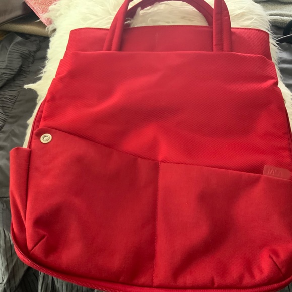 NAVA large Red Versatile Travel Backpack/Bag - Picture 5 of 5